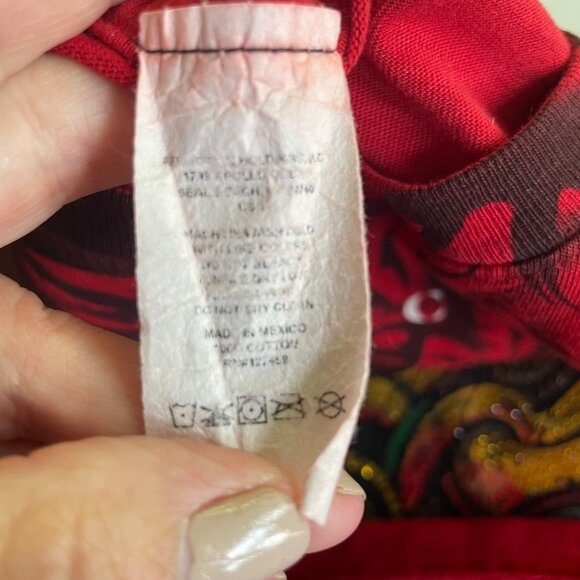 Affliction Black Label 2XL Mens Graphic Tee Red Skull Tribal Design Rhinestones - Picture 5 of 9